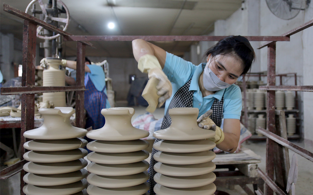 Yen Bai’s unwavering efforts to improve the investment environment and create favorable conditions for business development.